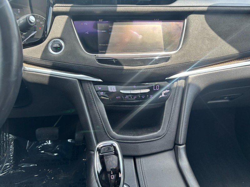Used 2017 Cadillac XT5 Platinum w/ Driver Assist Package AWD/4WD image 15