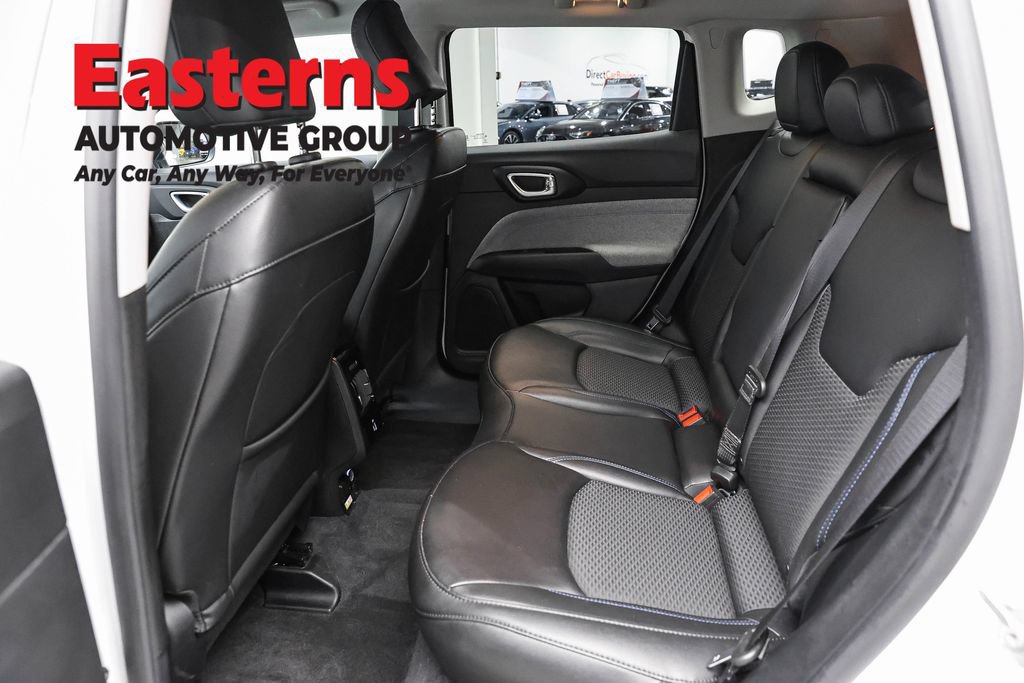 Used 2022 Jeep Compass Latitude w/ Convenience Group AWD/4WD image 21