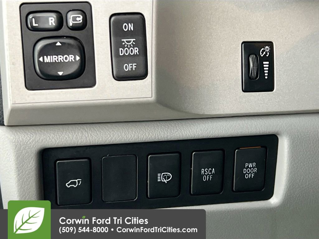 Used 2008 Toyota Sequoia Limited image 21