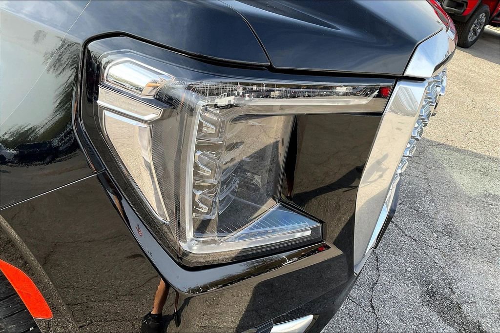 Used 2021 GMC Yukon XL Denali w/ Denali Ultimate Package image 32