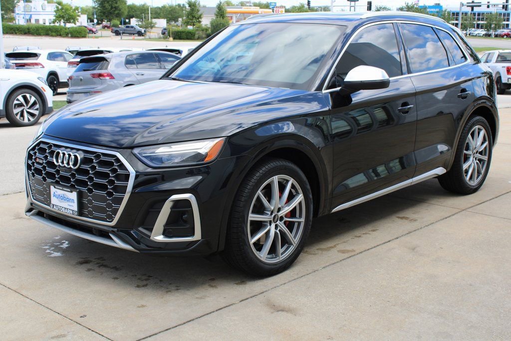 Used 2022 Audi SQ5 Premium Plus w/ Premium Plus Package image 3
