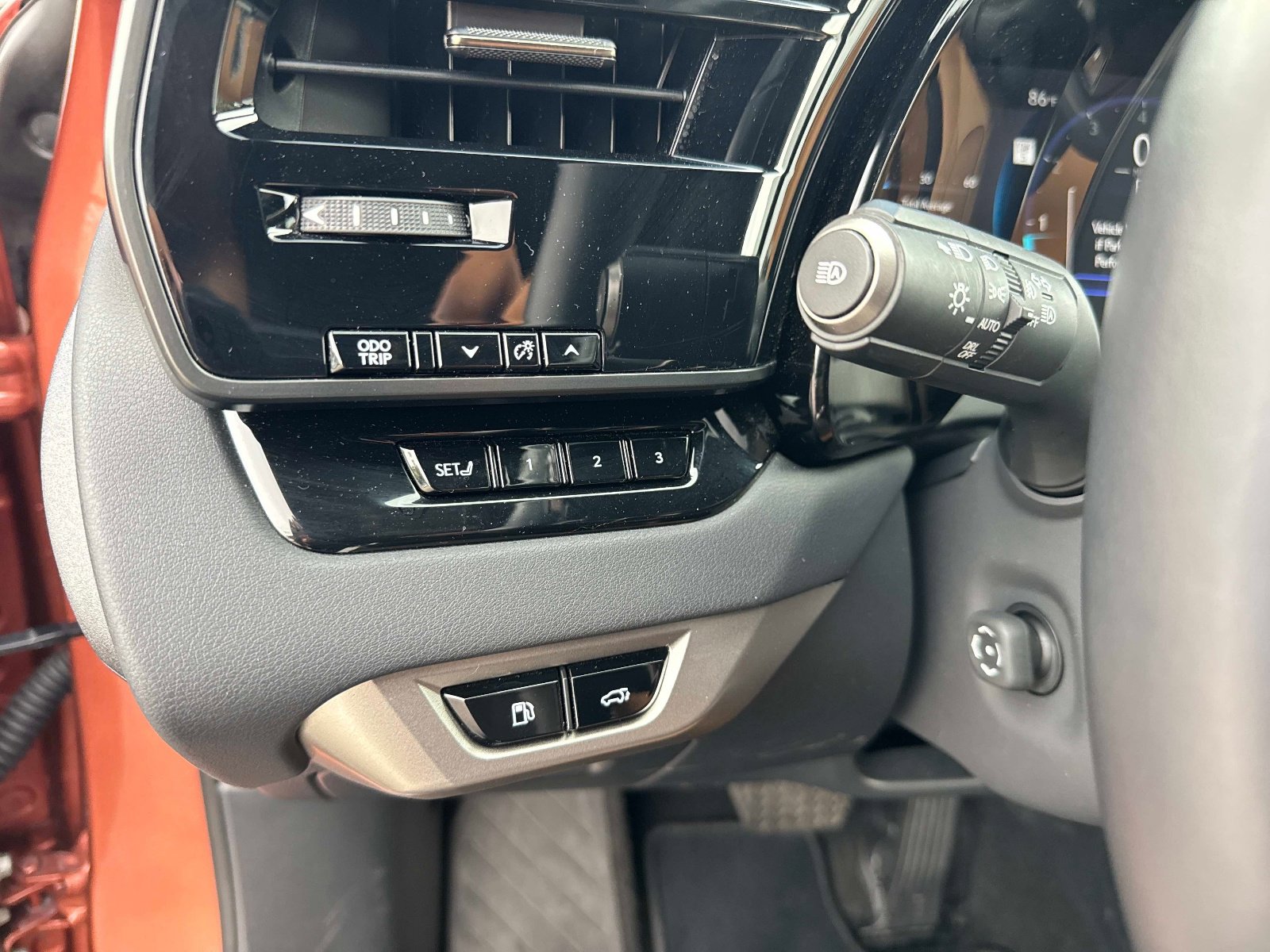 Certified 2025 Lexus RX 350 Premium w/ Accessory Package (Z1) FWD image 33