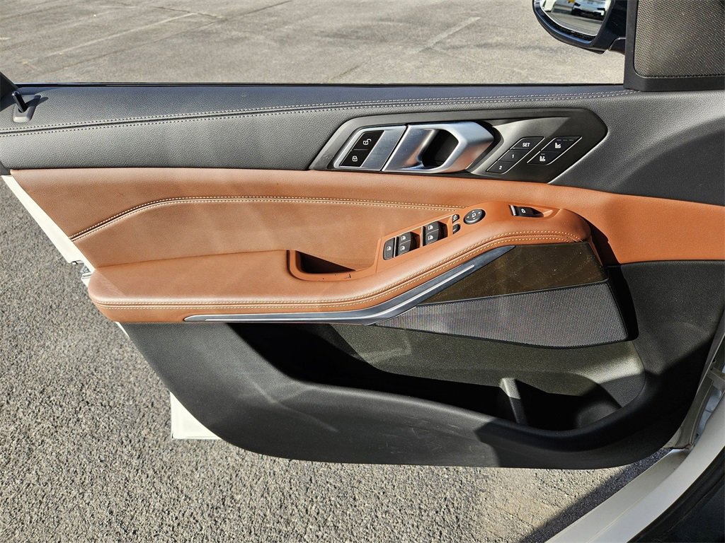 Used 2023 BMW X5 xDrive40i w/ M Sport Package image 7