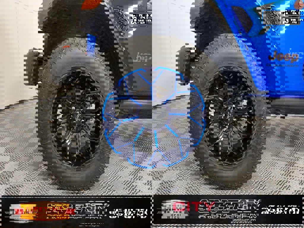 Used 2023 Jeep Gladiator Mojave w/ Trailer Tow Package image 9