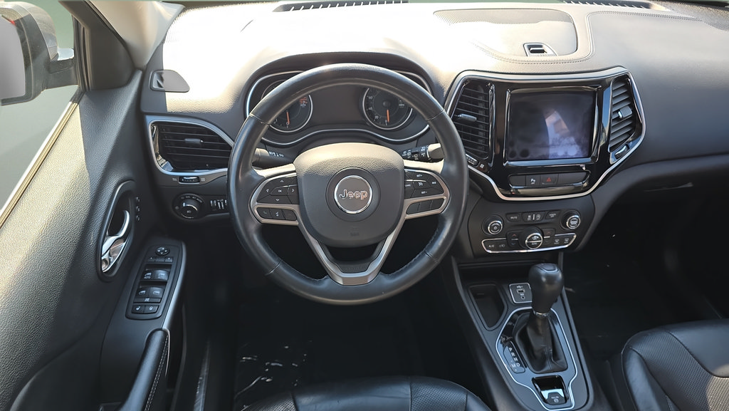 Used 2019 Jeep Cherokee Limited FWD image 12