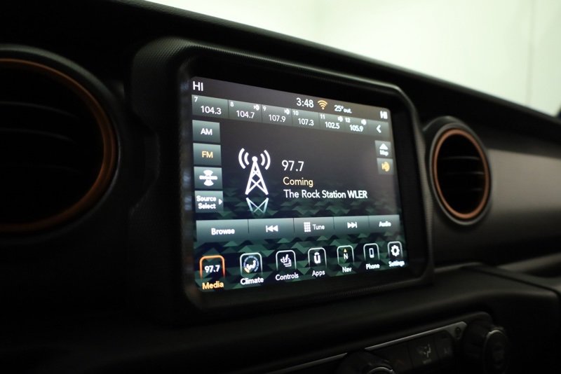 Used 2023 Jeep Gladiator Mojave w/ Cold Weather Group image 16