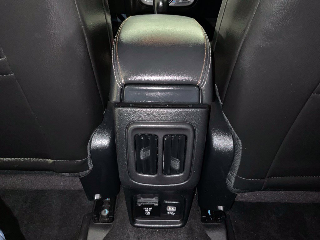 Used 2018 Jeep Compass Latitude w/ Popular Equipment Group AWD/4WD image 17