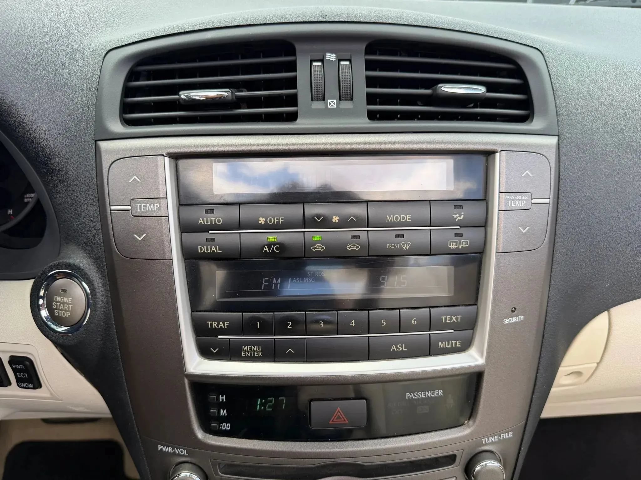 Used 2010 Lexus IS 250C RWD image 26
