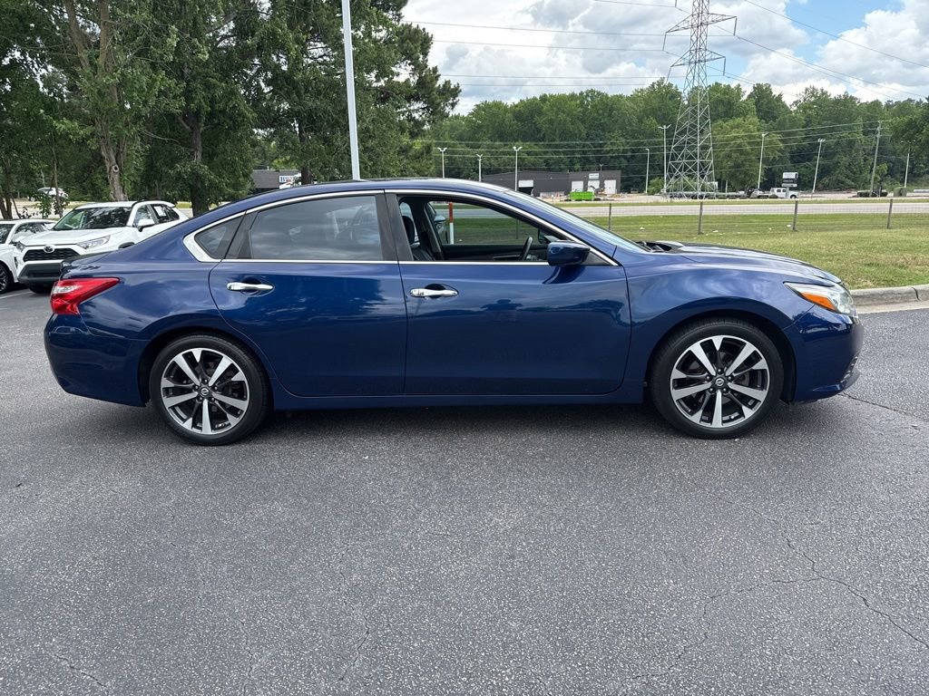 Used 2016 Nissan Altima 2.5 SR FWD image 6