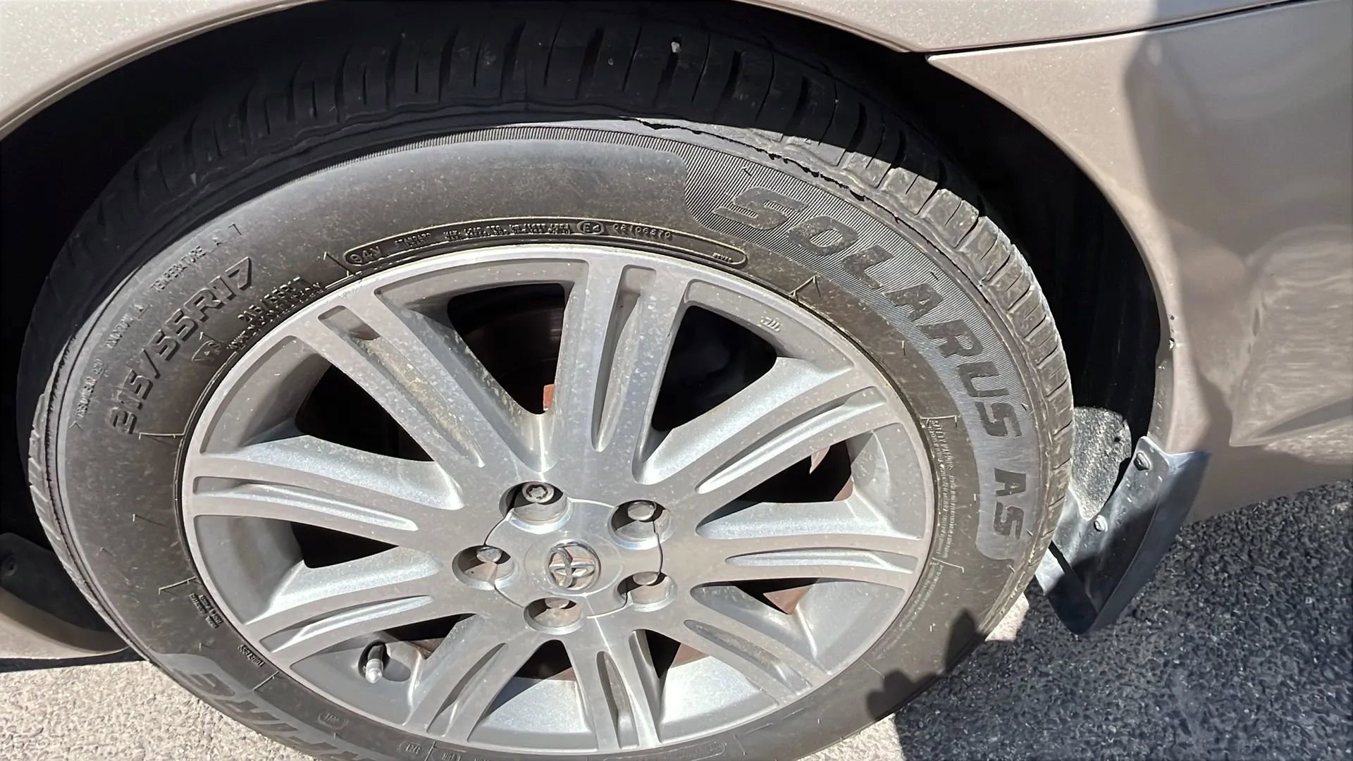 Used 2005 Toyota Avalon Limited image 15