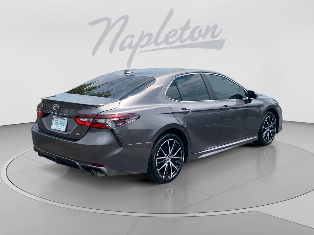 Used 2024 Toyota Camry SE w/ Convenience Package FWD image 6