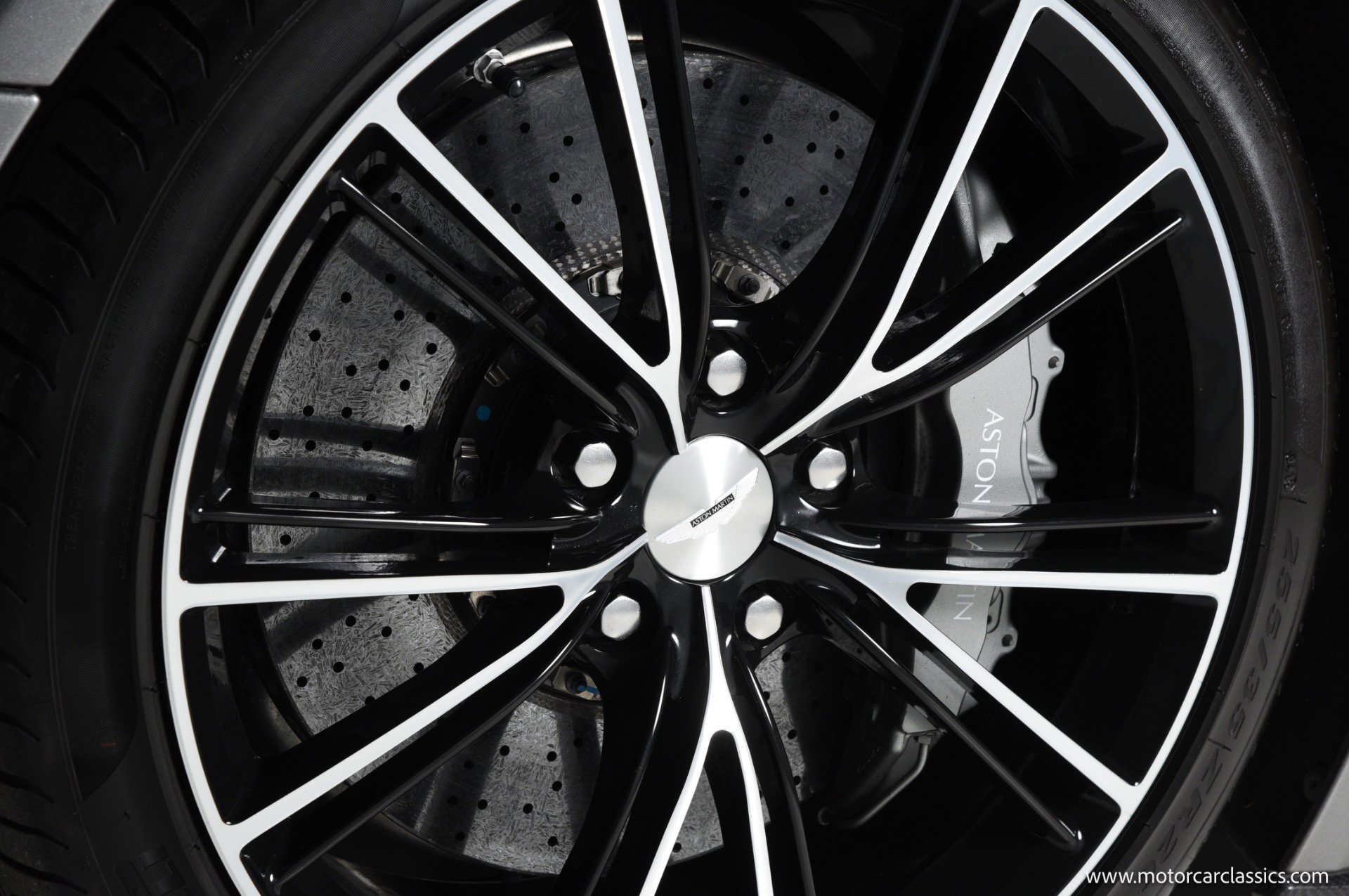 Used 2014 Aston Martin Vanquish Coupe RWD image 16