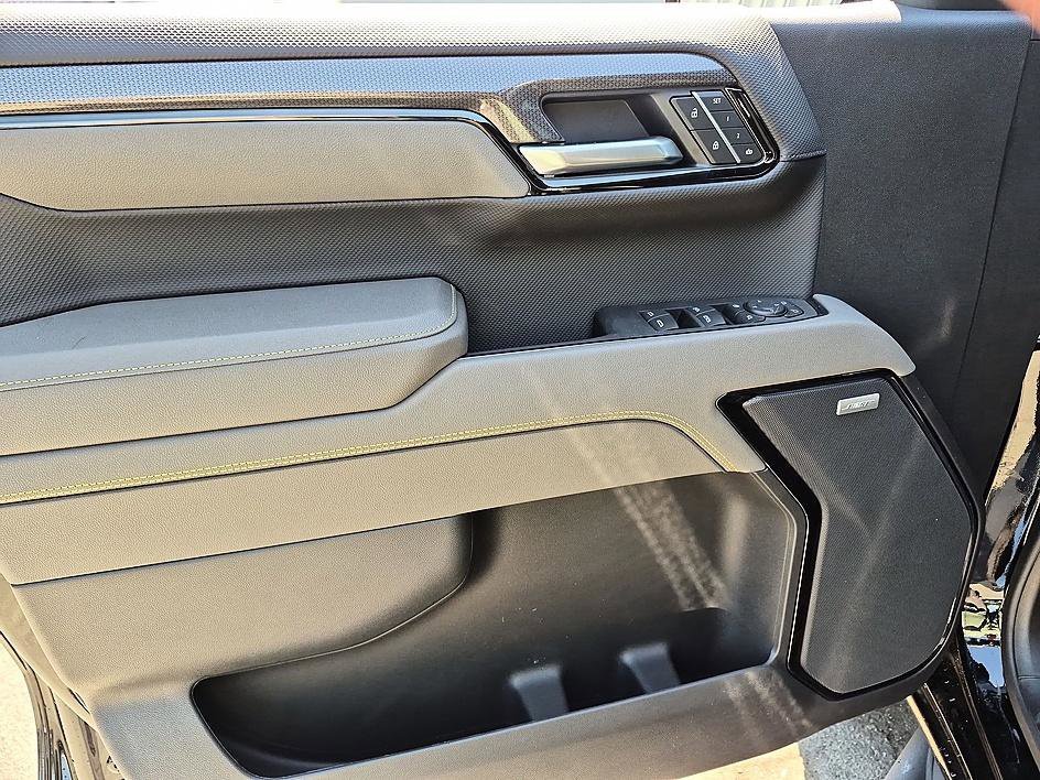 New 2026 Chevrolet Silverado 1500 ZR2 AWD/4WD image 12