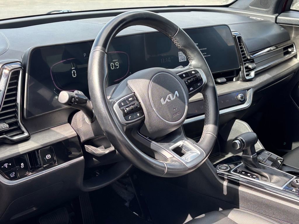 Used 2024 Kia Sportage X-Line w/ X-Line Premium Package image 9