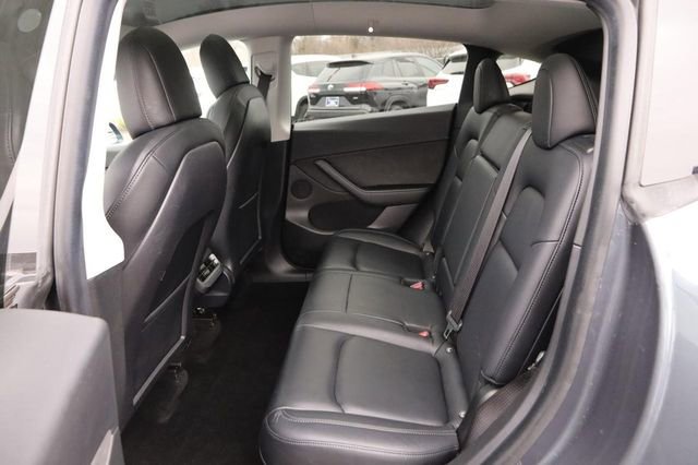 Used 2021 Tesla Model Y Long Range image 11