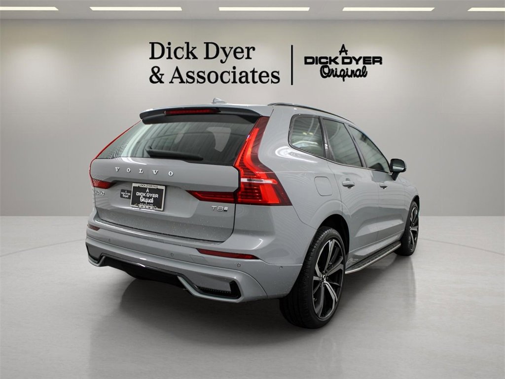 Certified 2025 Volvo XC60 T8 Ultra w/ Protection Package Premier image 6