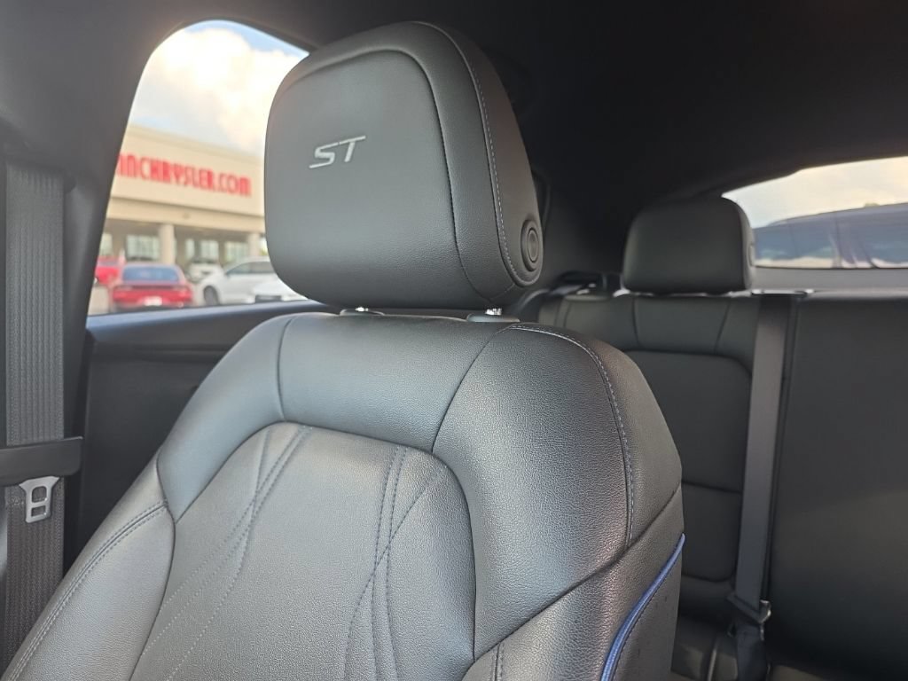 Used 2025 Buick Envista Sport Touring w/ Convenience I Package FWD image 19