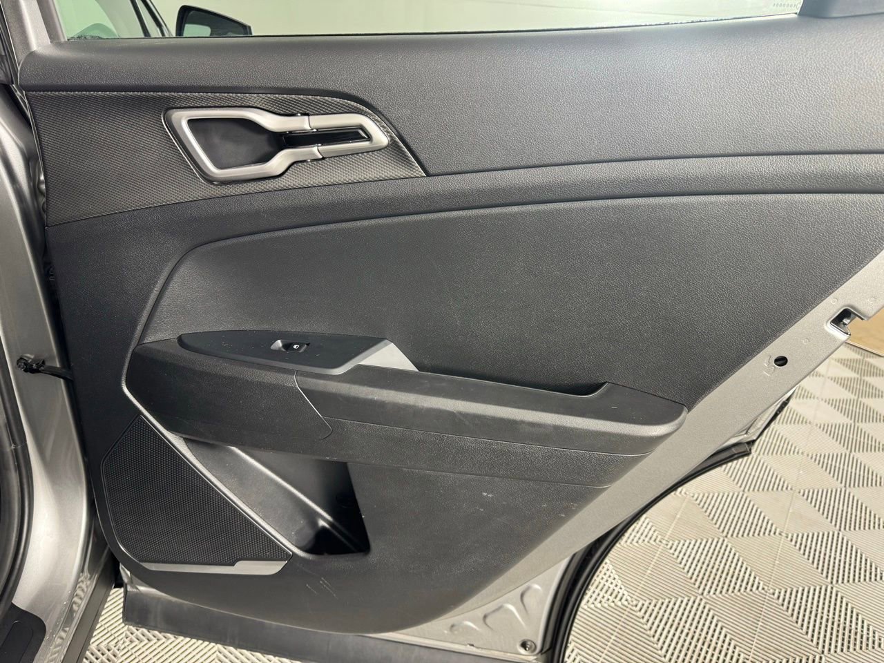 Used 2024 Kia Sportage LX image 25