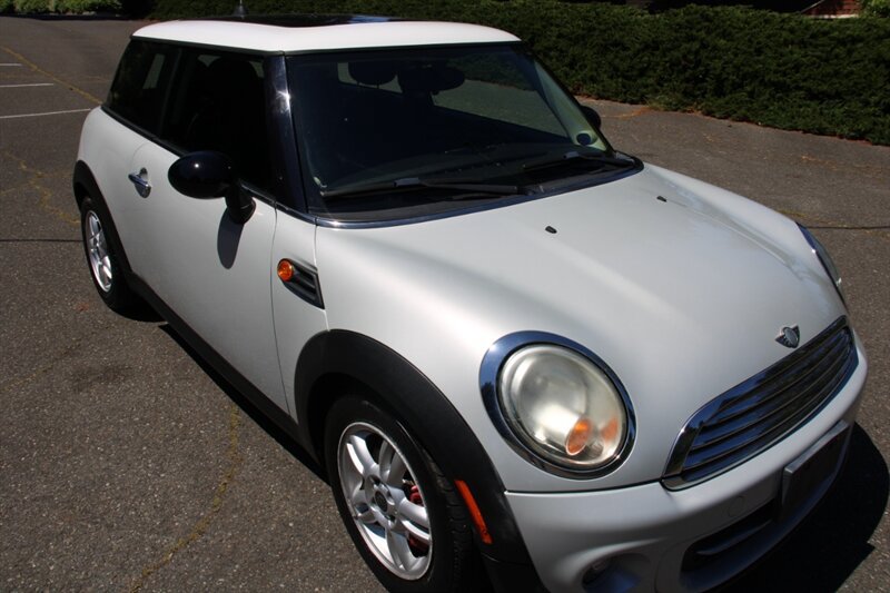 Used 2011 MINI Cooper Hardtop FWD image 2