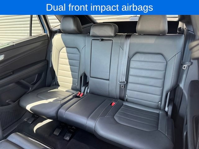 Used 2025 Volkswagen Atlas Cross Sport SEL R-Line AWD/4WD image 38