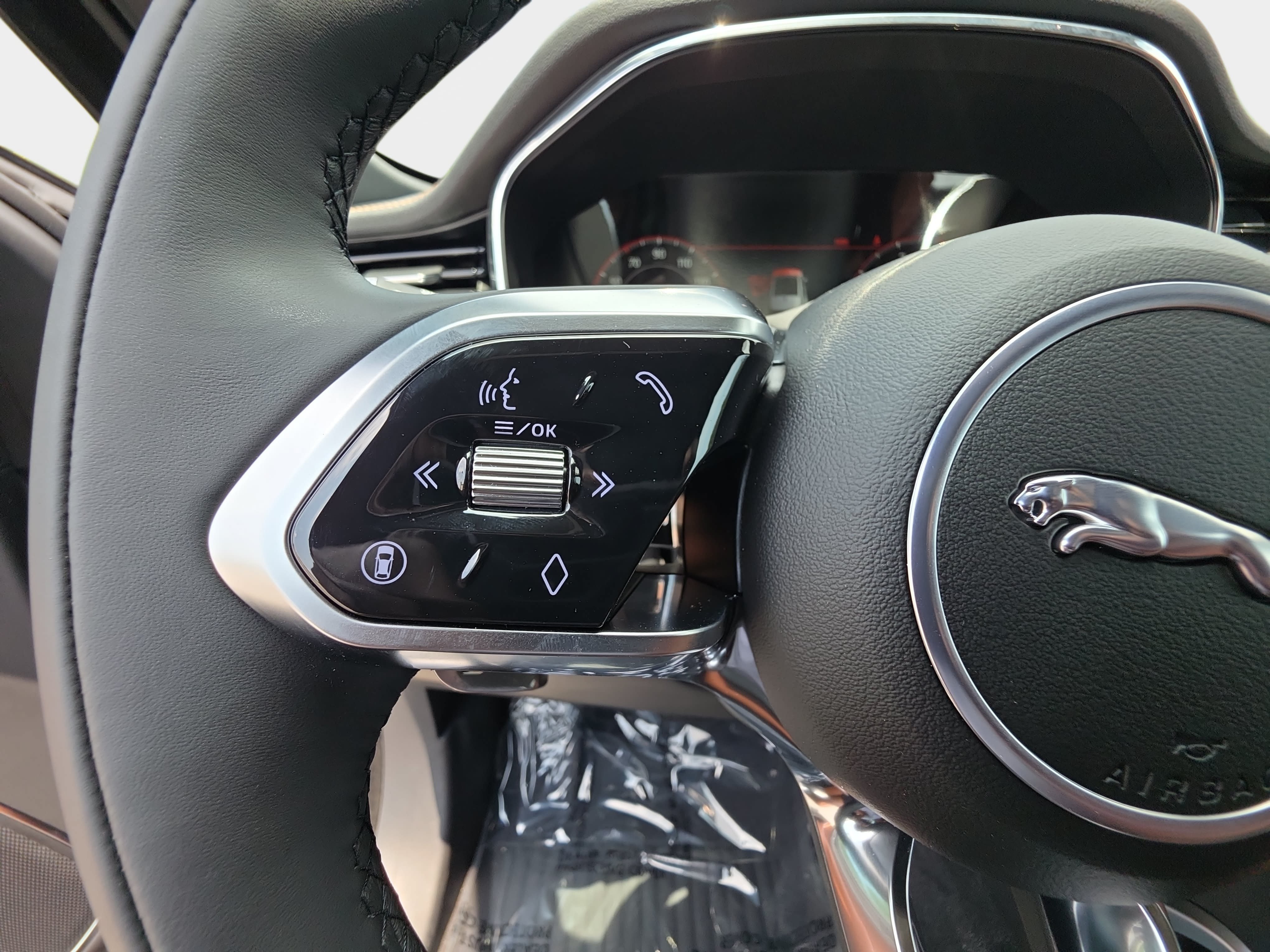 New 2026 Jaguar F-PACE R-Dynamic S AWD/4WD image 17