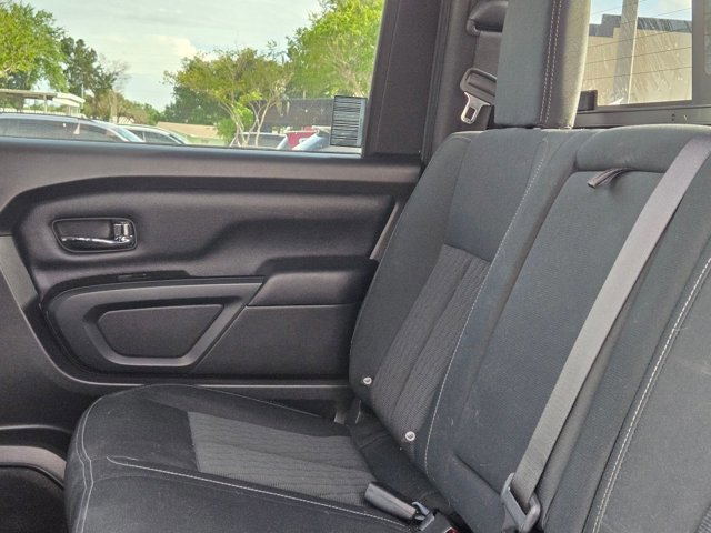 Used 2019 Nissan Titan SV w/ SV Convenience Package image 15