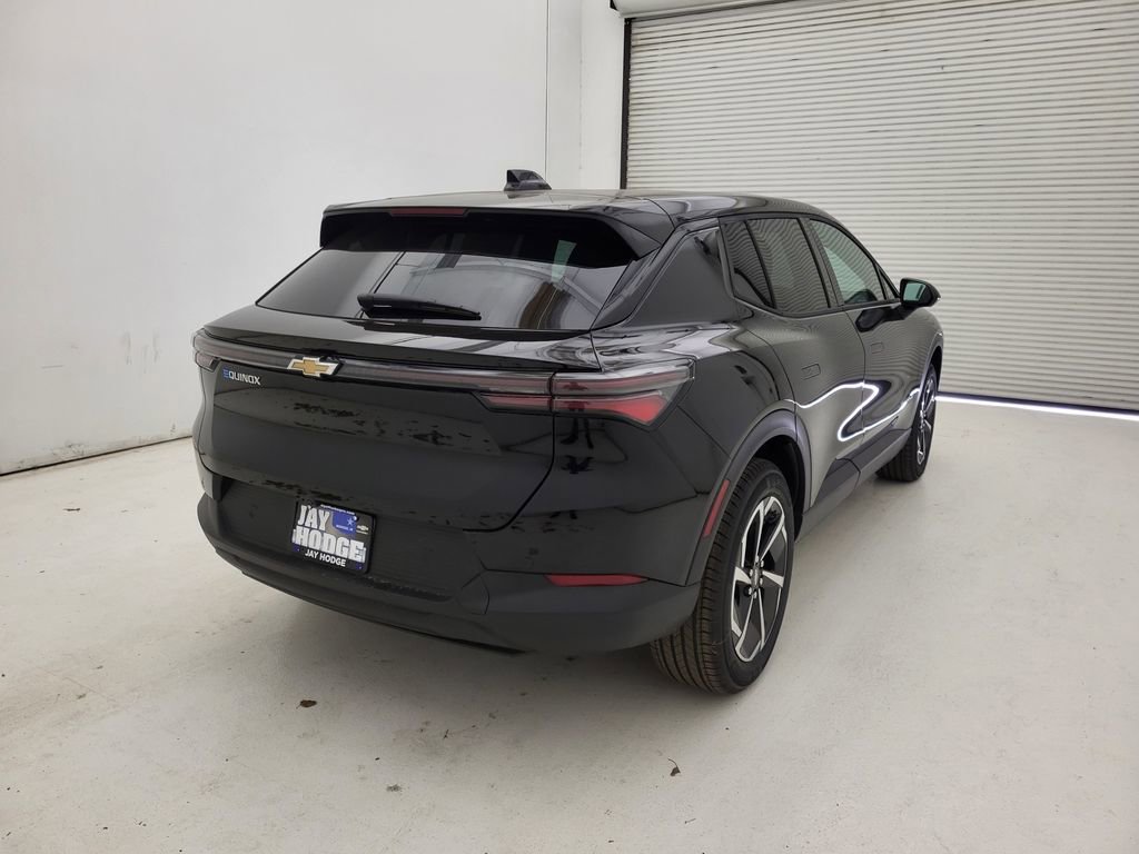 New 2026 Chevrolet Equinox EV LT image 13
