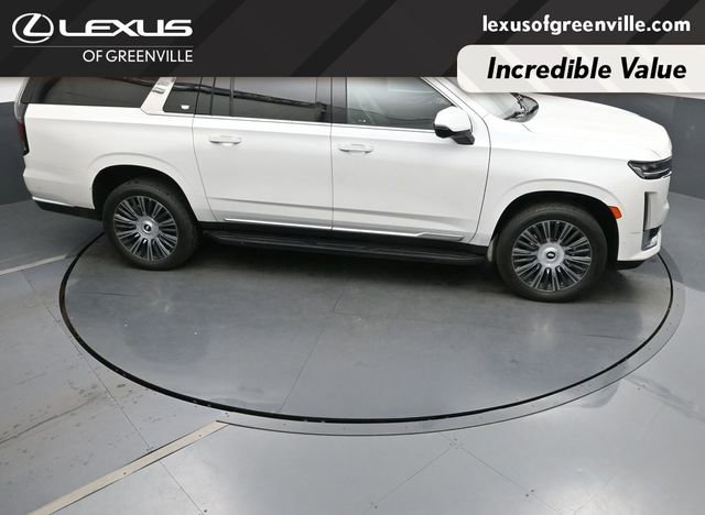 Used 2023 Cadillac Escalade ESV Premium Luxury AWD/4WD image 41