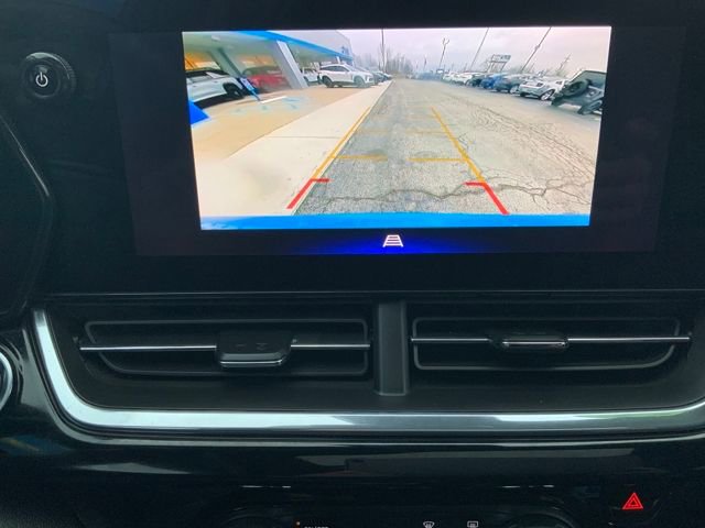 Used 2024 Chevrolet Trax RS w/ Sunroof Package image 25