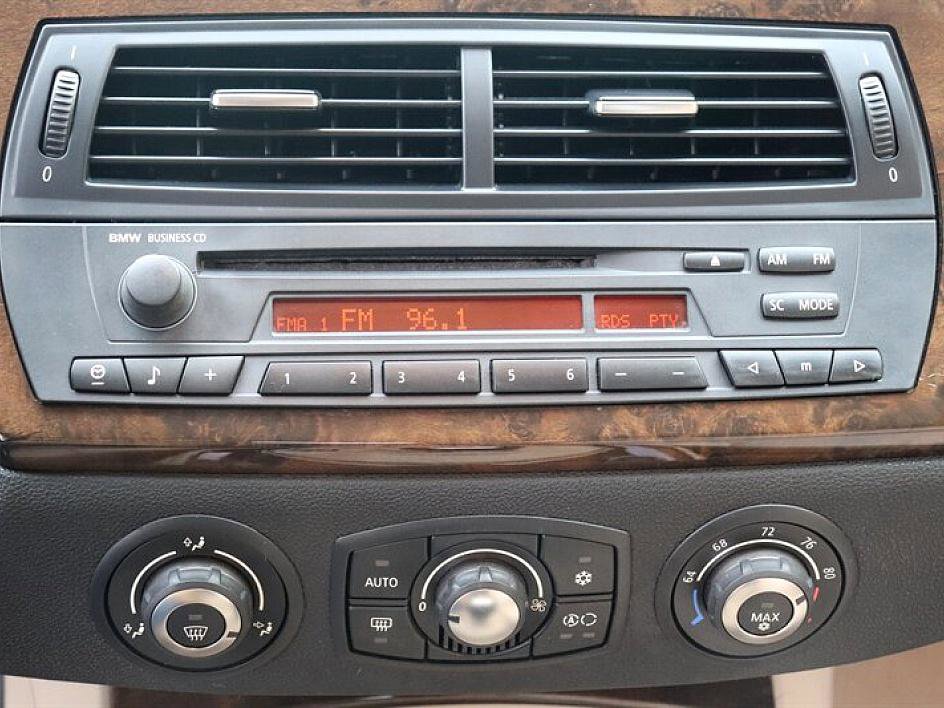 Used 2007 BMW Z4 3.0si image 16