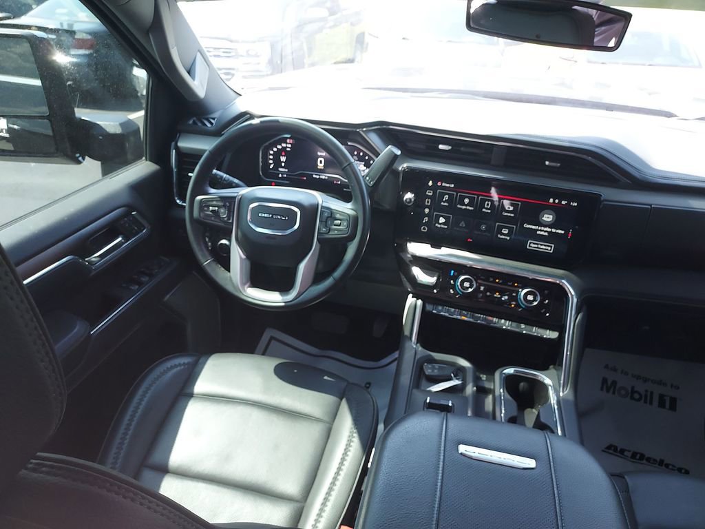 Used 2024 GMC Sierra 2500 Denali image 15