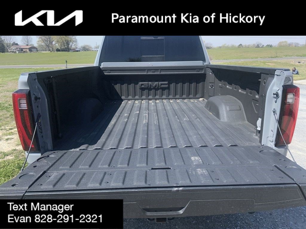 Used 2024 GMC Sierra 2500 SLT w/ SLT Premium Package image 13