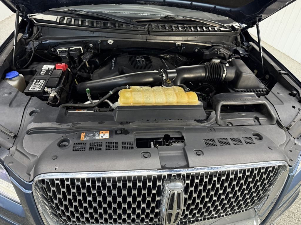 Used 2018 Lincoln Navigator L Reserve w/ Technology Package image 43