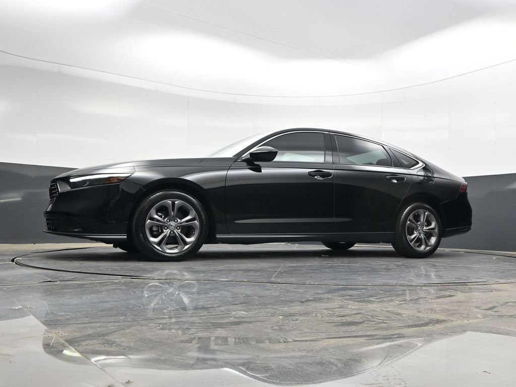 Certified 2023 Honda Accord EX image 27