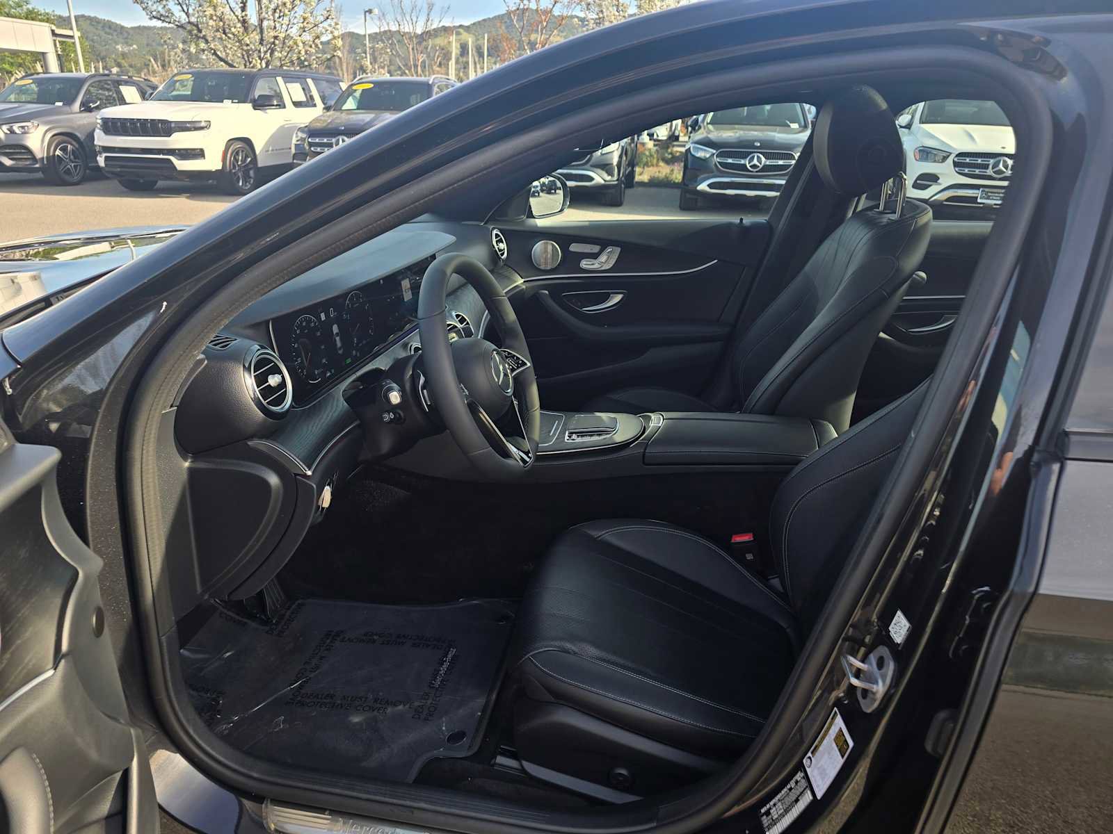 Used 2023 Mercedes-Benz E 450 4MATIC Sedan image 22