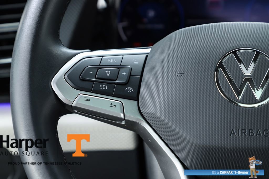 Used 2025 Volkswagen Atlas Cross Sport SEL Premium R-Line image 21