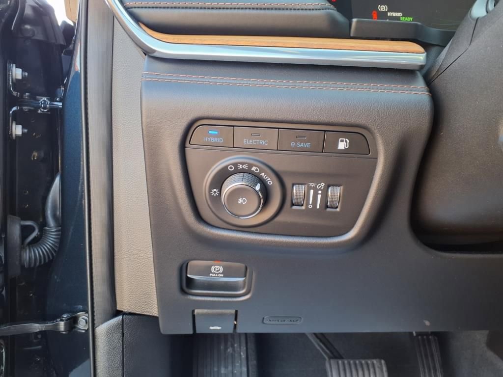 Used 2022 Jeep Grand Cherokee Summit image 22