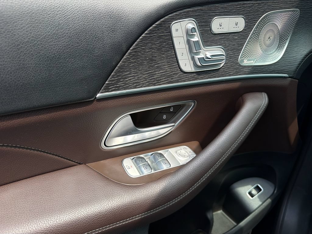 Used 2022 Mercedes-Benz GLE 350 4MATIC w/ Premium Package image 33