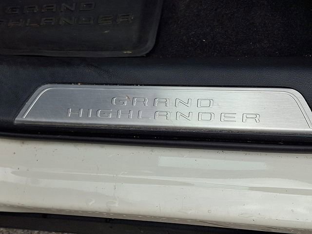 Used 2024 Toyota Grand Highlander Limited image 16