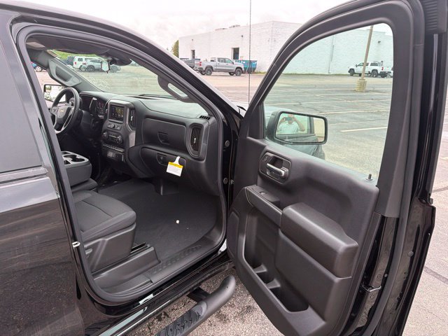 New 2026 Chevrolet Silverado 1500 Custom w/ Turbomax Blackout Package AWD/4WD image 26