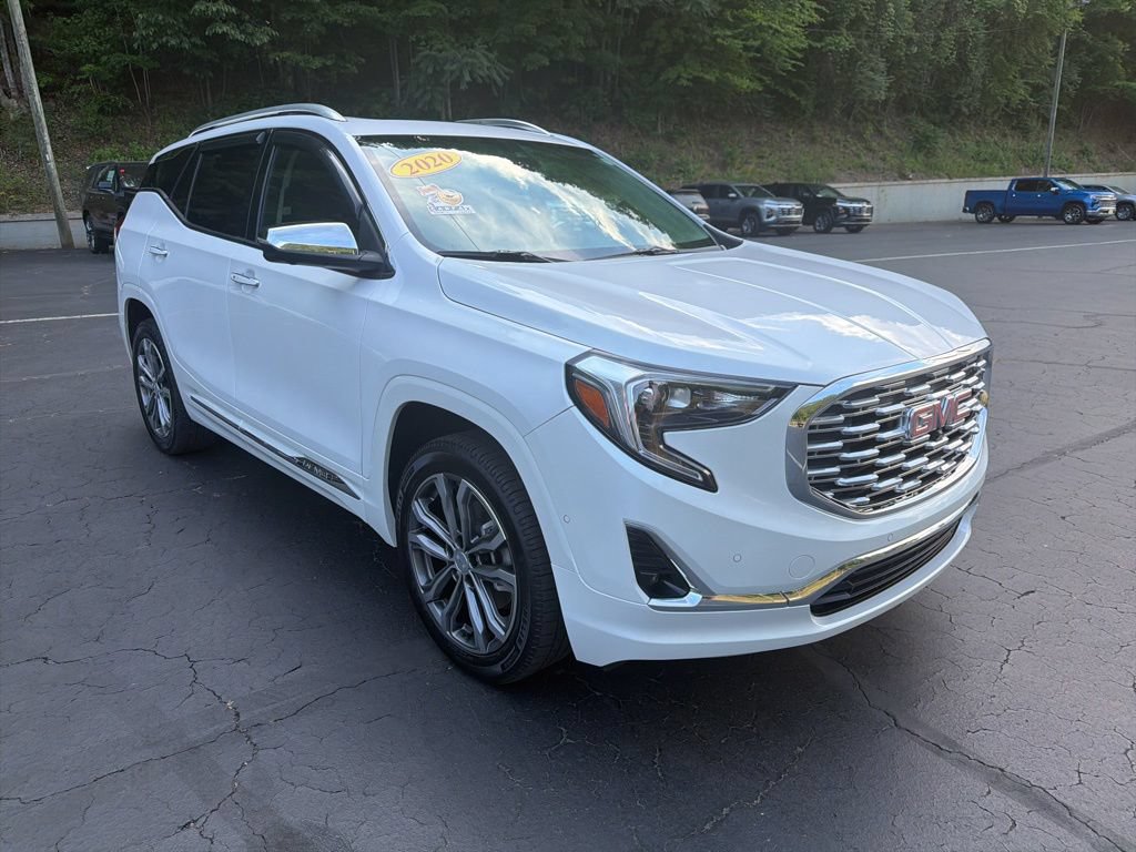 Used 2020 GMC Terrain Denali w/ Denali Premium Package AWD/4WD image 7