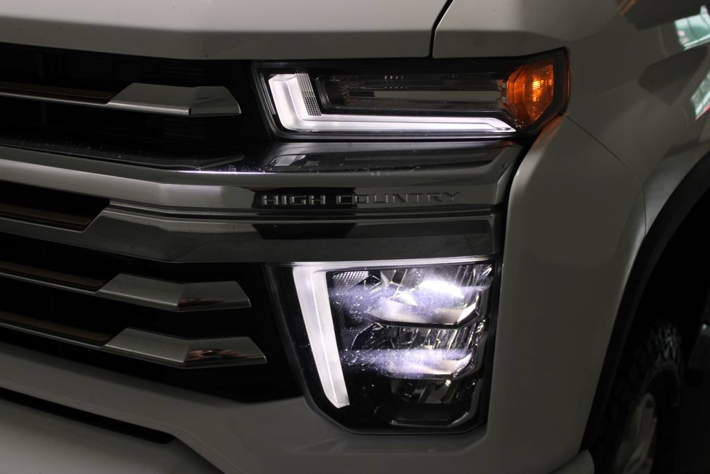 Used 2021 Chevrolet Silverado 2500 High Country w/ Z71 Off-Road Package AWD/4WD image 60