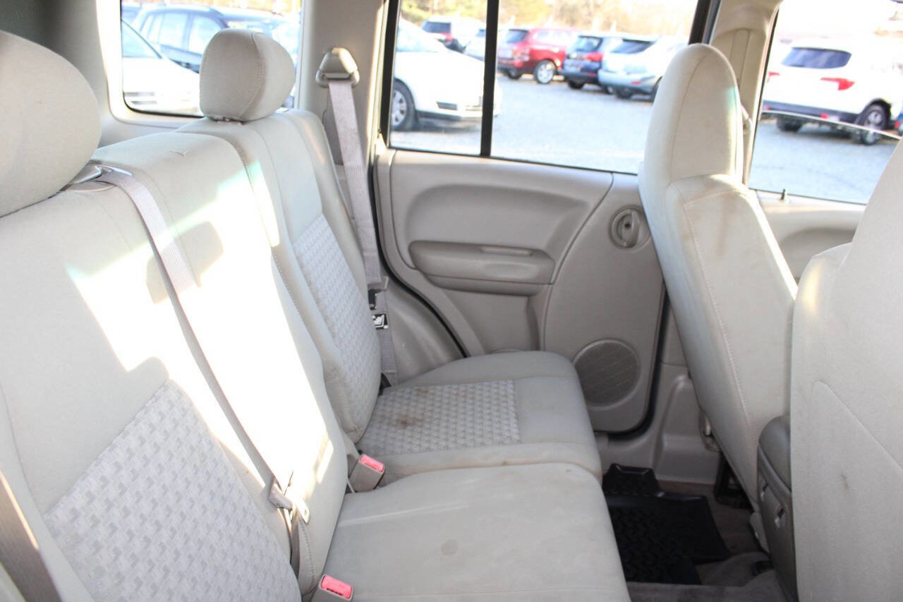 Used 2006 Jeep Liberty Sport image 17