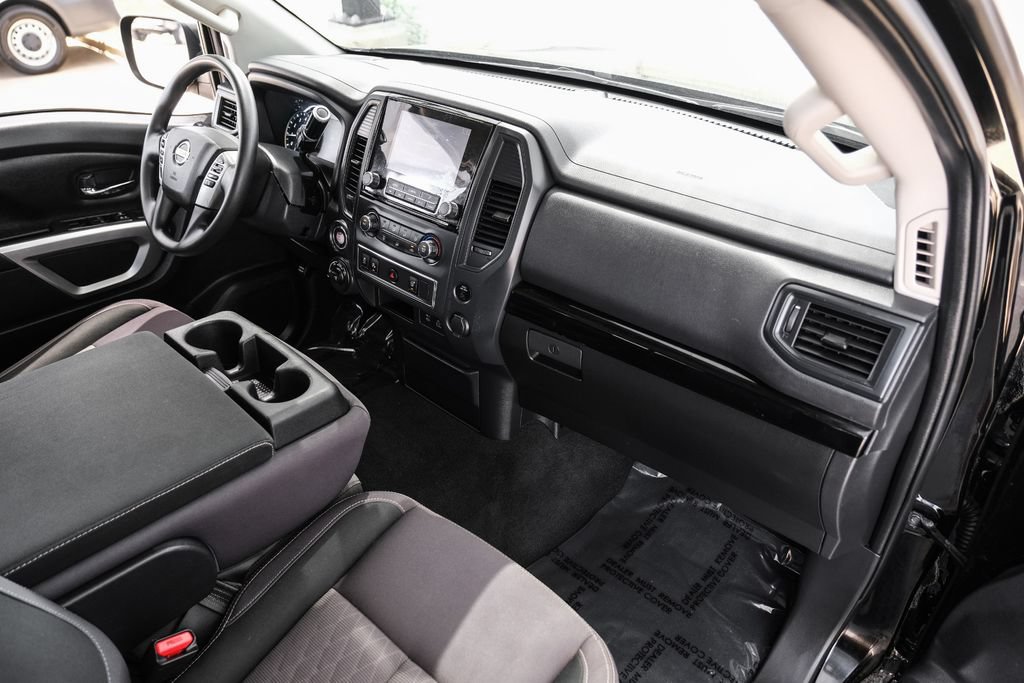 Used 2022 Nissan Titan SV w/ Accessory Utility Package AWD/4WD image 9
