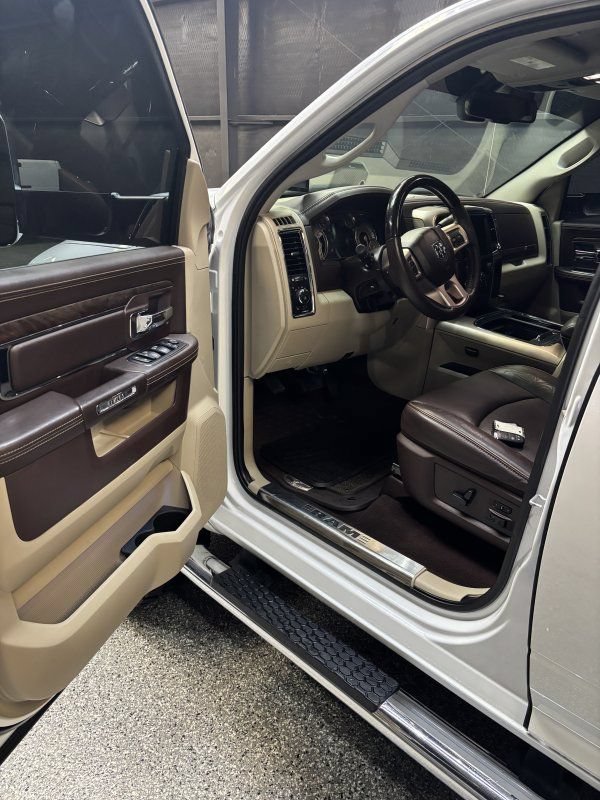 Used 2018 RAM 3500 Laramie Longhorn AWD/4WD image 9
