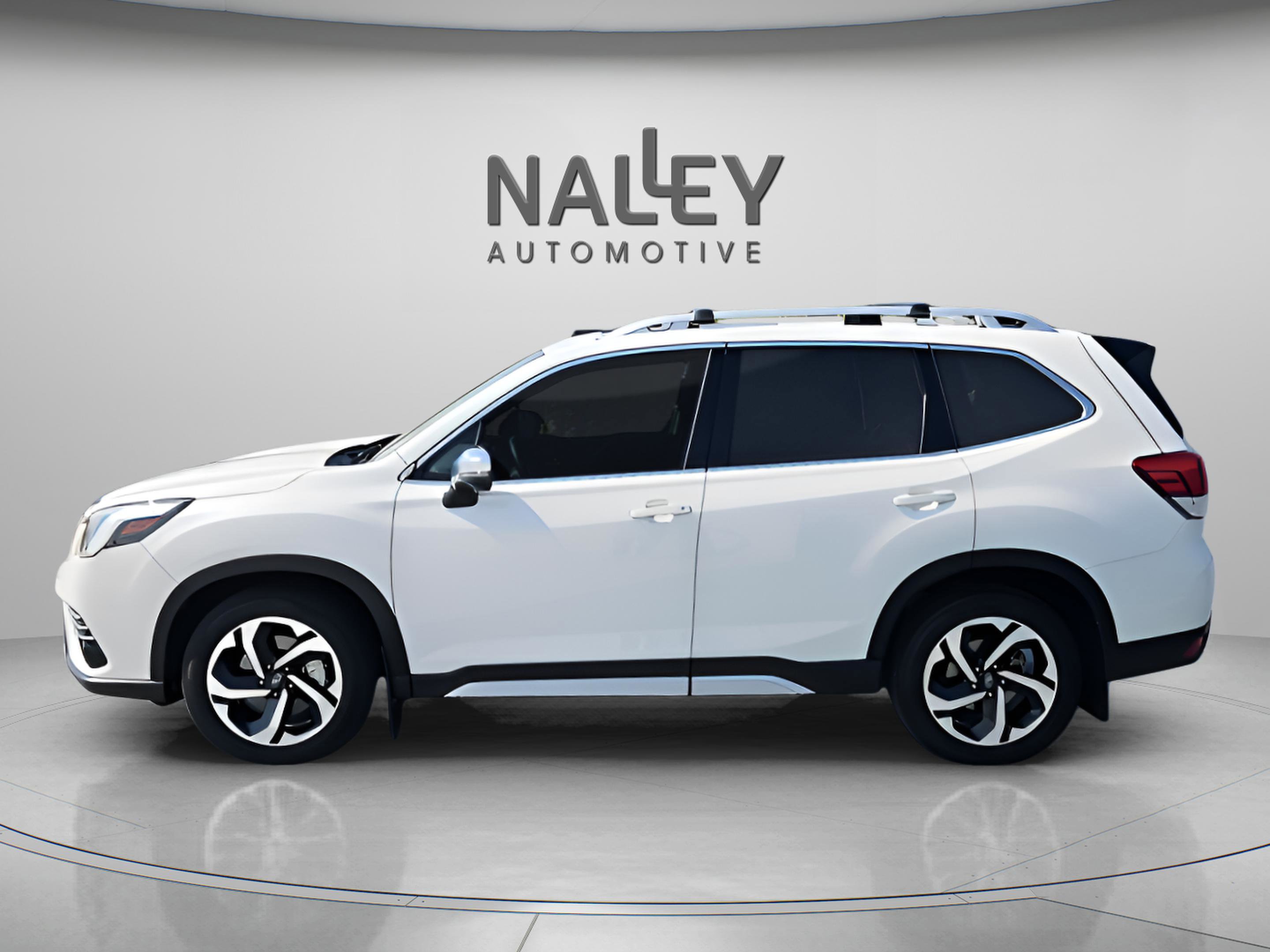 Used 2024 Subaru Forester Touring image 2