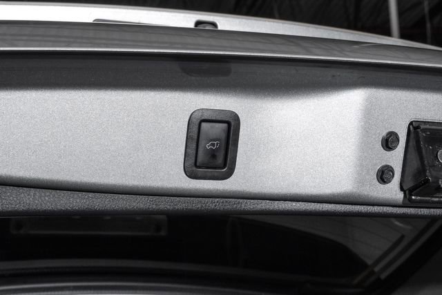 Used 2019 Toyota Highlander XLE image 39