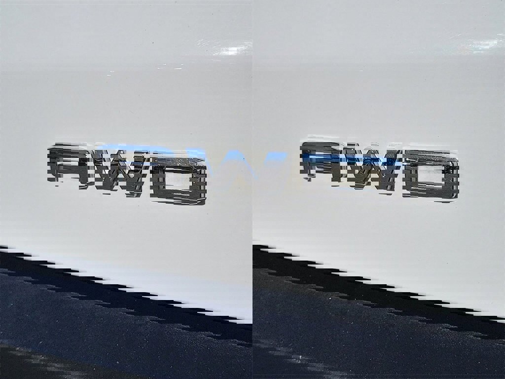 Certified 2023 GMC Acadia SLT image 15