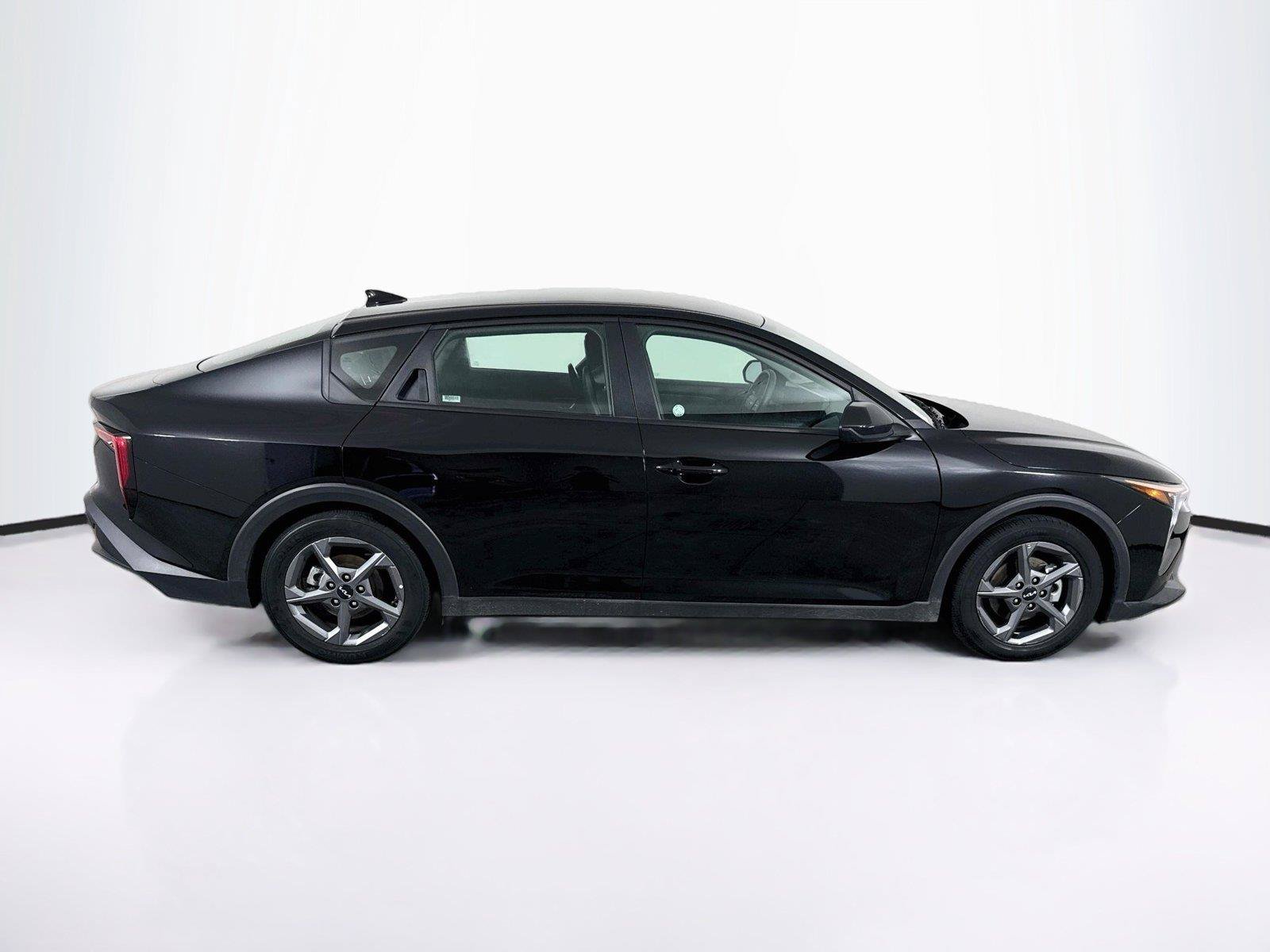 Used 2025 Kia K4 FWD image 7
