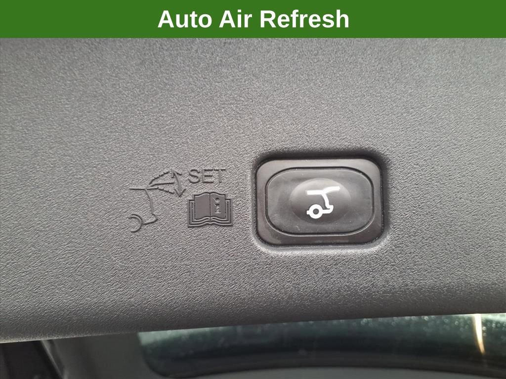 Used 2024 Lincoln Nautilus Reserve w/ Equipment Group 202A image 22